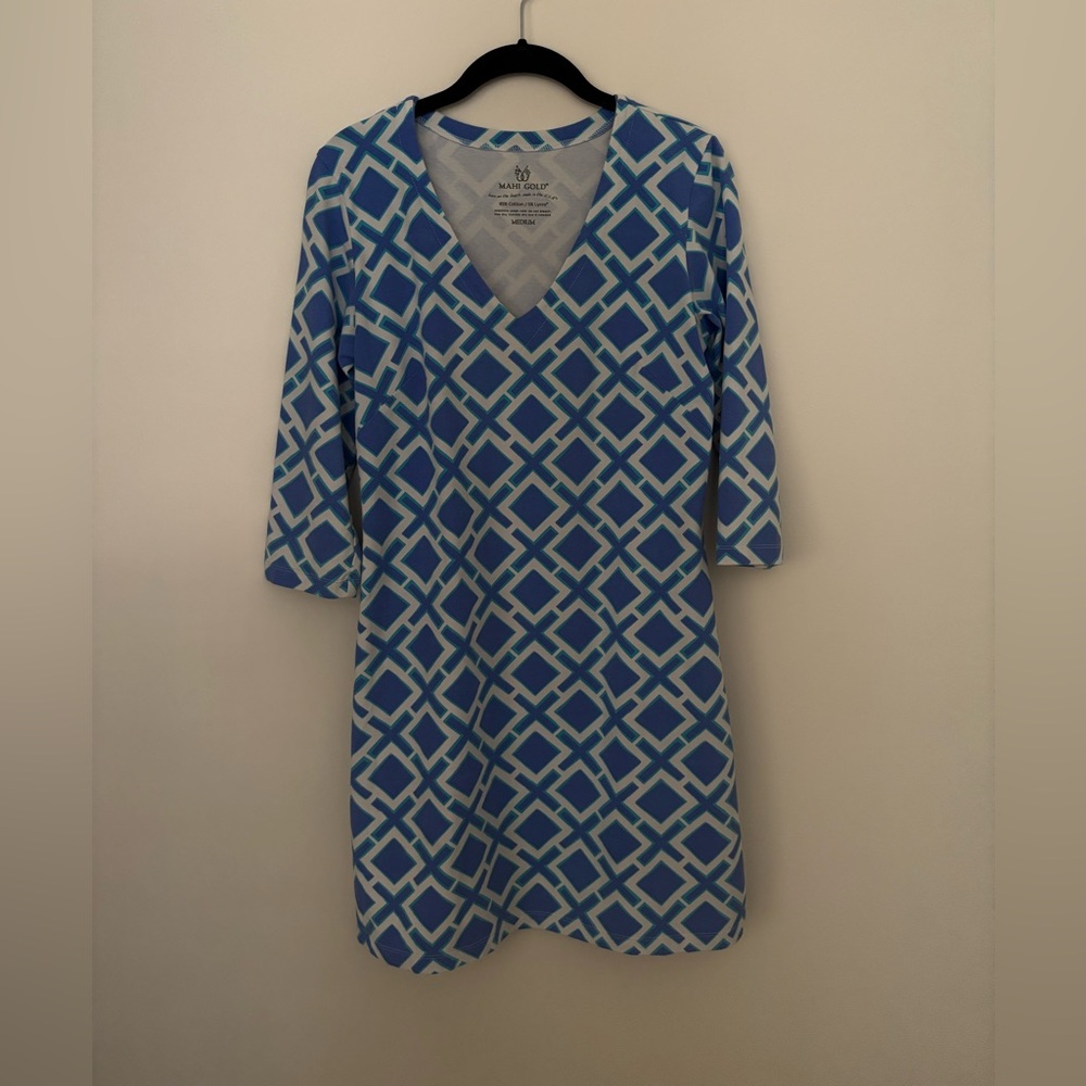 MAHI GOLD Blue and White Geometric V-Neck Dress